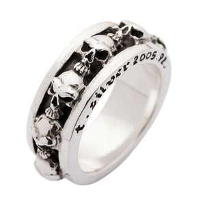 Gothic Skull Ring Detail