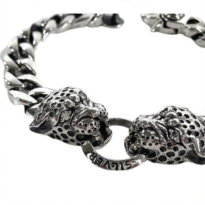 Bracelet à maillons en argent massif avec têtes de tigre — vue de détail