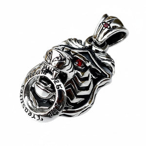 Colgante llamador de tigre con ojos rojos en plata de ley .925, detalle del ojo rojo