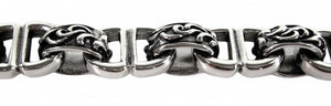 Bracelet fermoir T Tribal Scroll en argent massif, gros plan sur les maillons tribaux artisanaux de ce lourd bracelet en argent de 12mm
