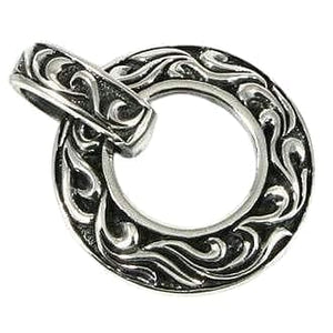 Collier avec pendentif boucle-bouclier tribal en argent massif — vue de côté