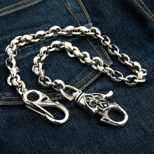Tribal-Brieftaschenkette aus 925 Sterlingsilber, 23 Zoll, beide gravierten Verschlüsse und aufgerollte Glieder auf Denim