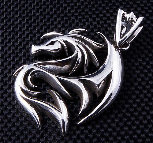 Ciondolo drago lupo in argento sterling 925