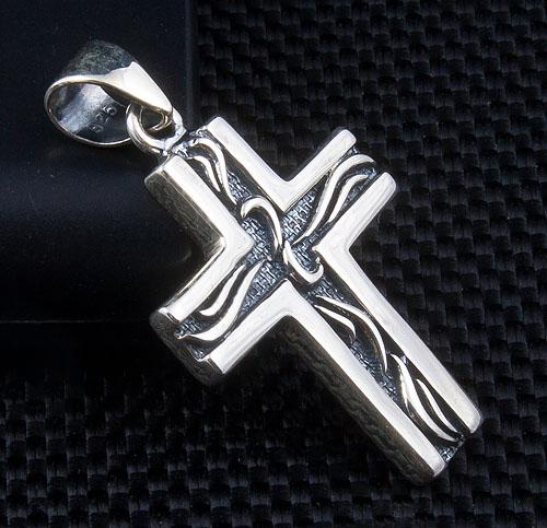 Ciondolo croce tribale piccolo in argento sterling