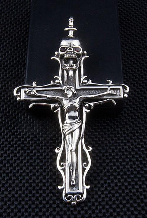 Colgante de Plata con Cruz de Calavera y Jesús