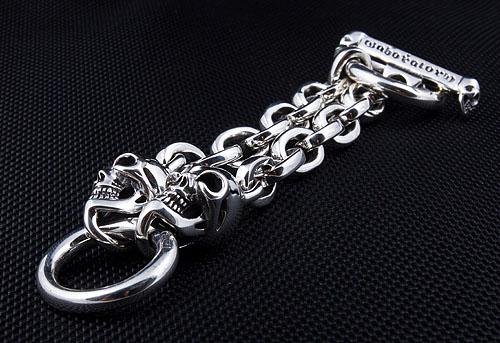 Bracciale in argento a catena con teschio
