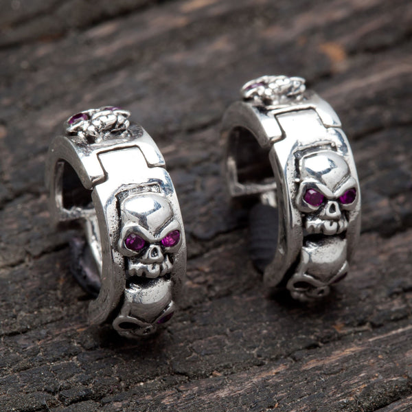 Мужские серьги-кольца из стерлингового серебра с рубиновым черепом