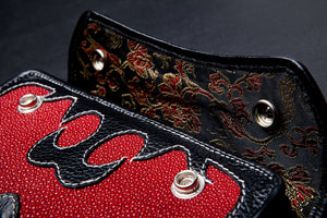 Portefeuille de motard à trois volets en cuir de tatouage croix rouge