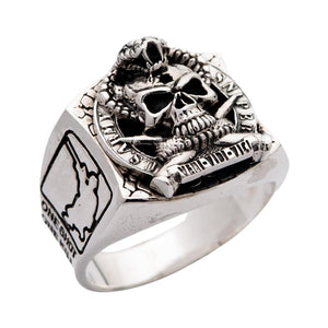 Cobra skull sniper silver ring, band rear angle