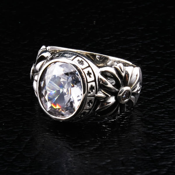 Серебряное байкерское кольцо с бриллиантовым крестом