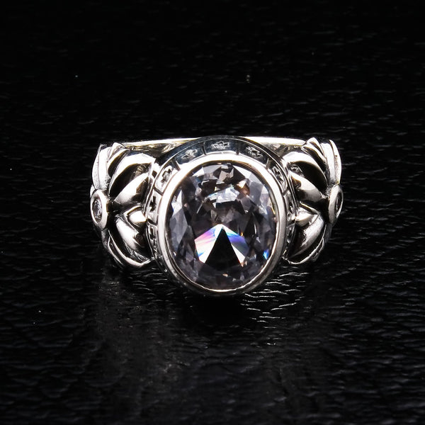Серебряное байкерское кольцо с бриллиантовым крестом