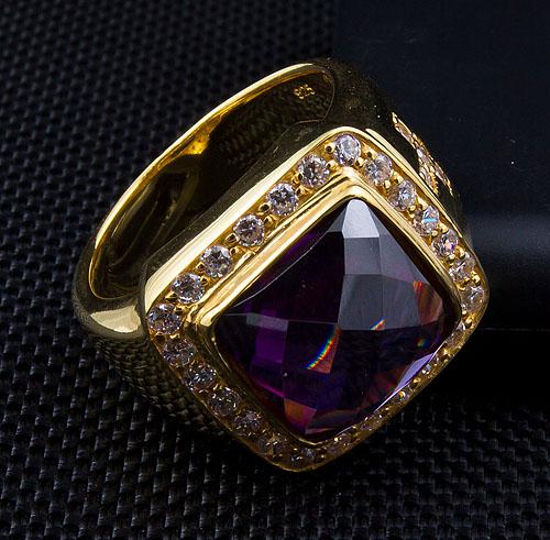 Мужское епископское кольцо из желтого золота с бриллиантами и аметистом