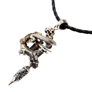 Colgante de ametralladora de tatuaje de calavera de dragón