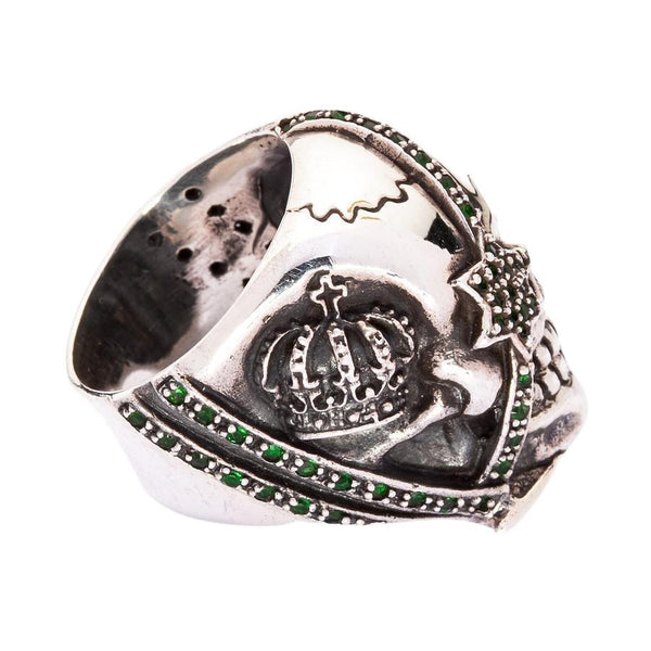 Anello in argento sterling con teschio pirata con smeraldo