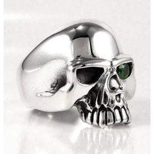 Anello da uomo con teschio di smeraldo