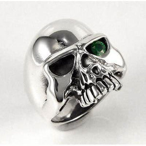 Anello da uomo con teschio di smeraldo