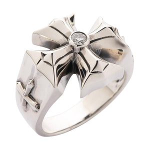 Bague en argent et croix en cristal gothique, intérieur de la croix et de l'anneau