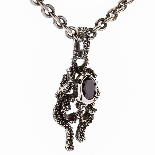 Gothic Totenkopf Octopus Halskette aus schwarzem Onyx