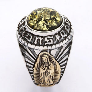 Anillo para hombre gótico con calavera mexicana de ámbar verde