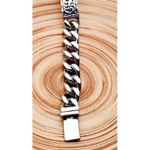 Pulsera de plata esterlina con identificación martillada para hombre