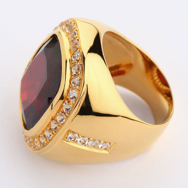 Enorme anello da uomo in oro giallo con granato