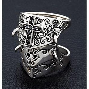 Серебряное кольцо средневековой брони