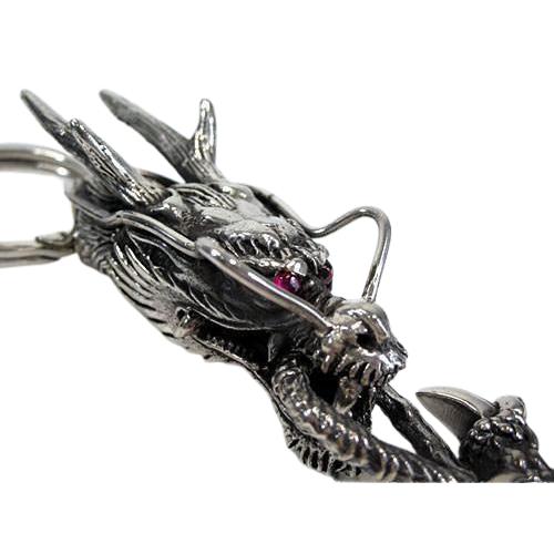 Ruby Eye Dragon Nyckelring i silverläder