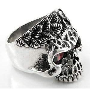 Кольцо с диким серебряным черепом