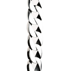 Heavy Sterling Silver Curb Link Bracelet: Macro shot of the polished interlocking sterling silver curb links