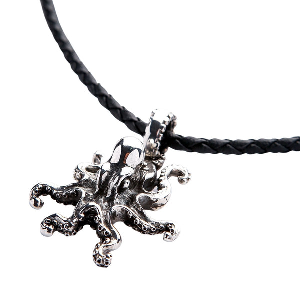Серебряное ожерелье с подвеской в виде готического осьминога