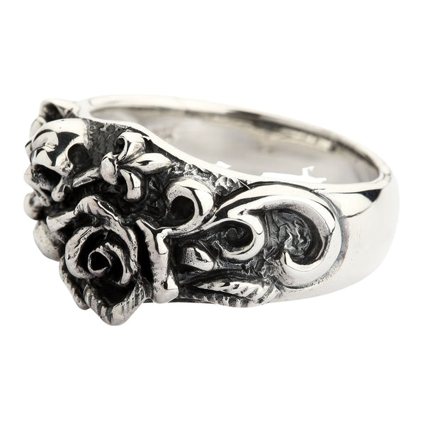 Серебряное кольцо с черепом и розой в готическом стиле