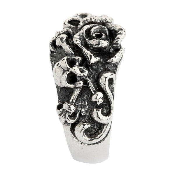 Серебряное кольцо с черепом и розой в готическом стиле