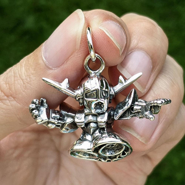 Короткое ожерелье с подвеской в виде робота Гандам