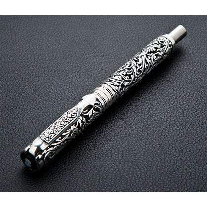 Erotisk snidad penna i sterling silver