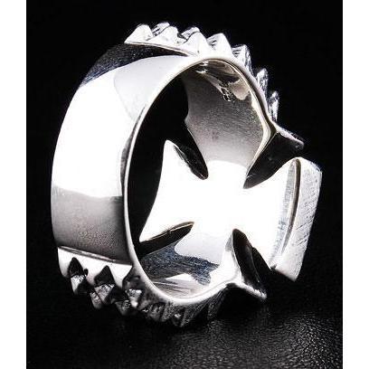 Ring aus Sterlingsilber mit Dornenkreuz