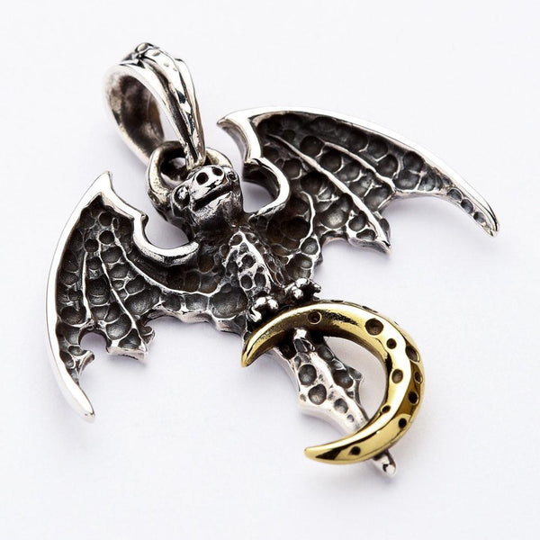 Серебряное ожерелье с подвеской в виде готической летучей мыши-вампира