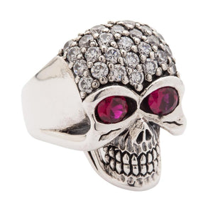 Anello con teschio scintillante e scintillante di cristallo